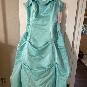 Mori Lee Bridesmaids Dress/Gown, size 23/24 Light Blue NEW with Tags